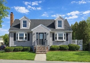 Building Photo - 163 Mills Ave