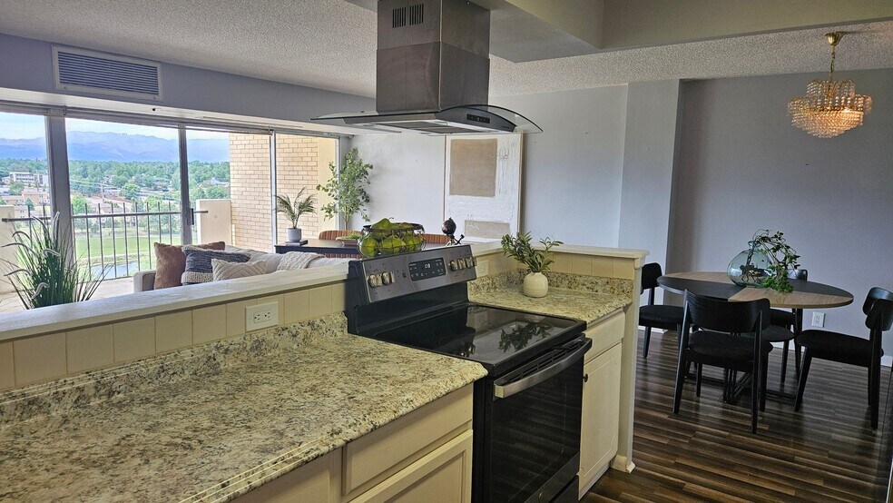 Building Photo - 411 Lakewood Cir