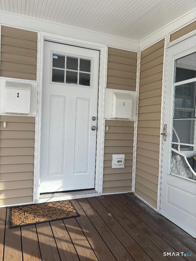 Building Photo - 16 Wilton Ave