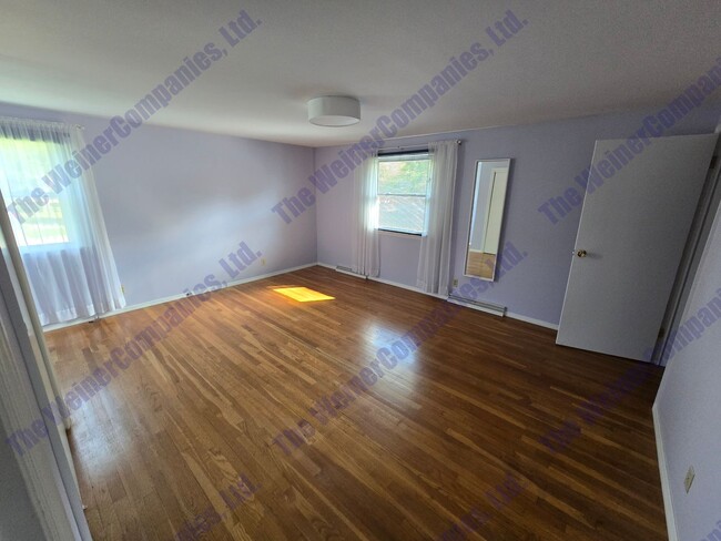 Building Photo - Gorgeous Home in South West Champaign
