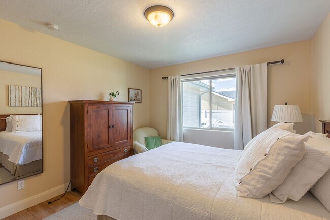Building Photo - Beautiful Home in the Heart of Eagle