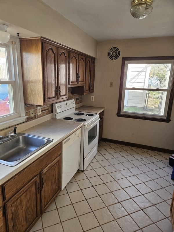 Building Photo - 1529 Myrtle Ave