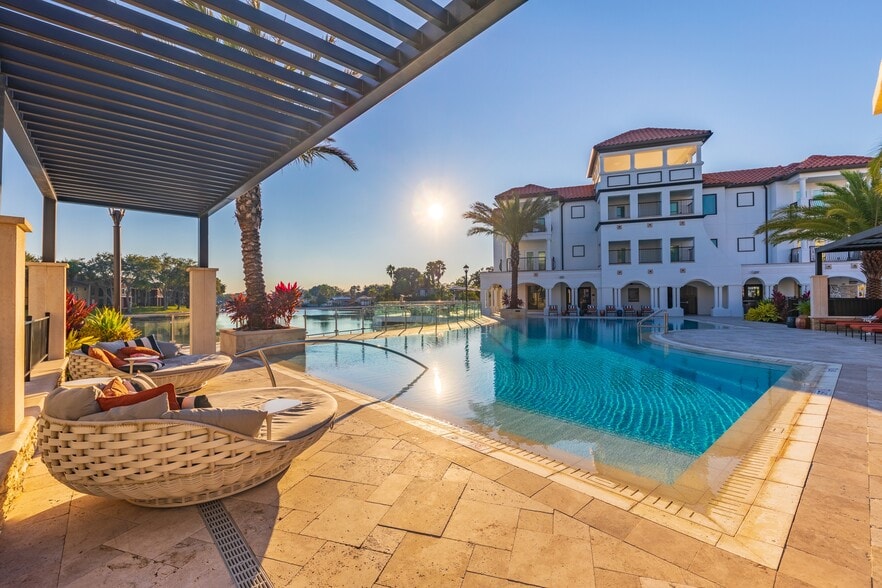 Primary Photo - Cortland Bayport