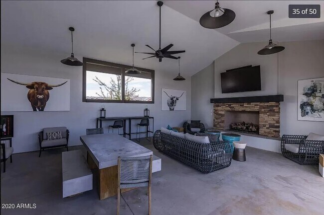 Building Photo - 1154 S Tumbleweed Ln