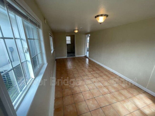 Building Photo - 2841 Taft St