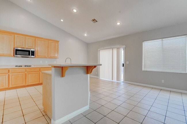 Building Photo - 2294 Tedesca Dr