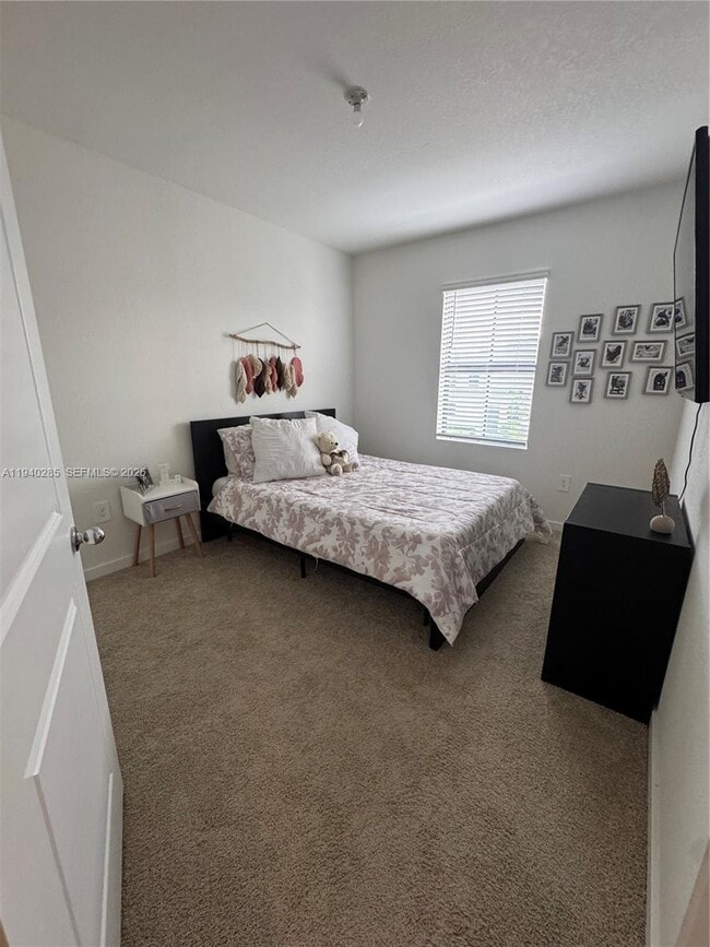 Building Photo - 466 NE 12th St