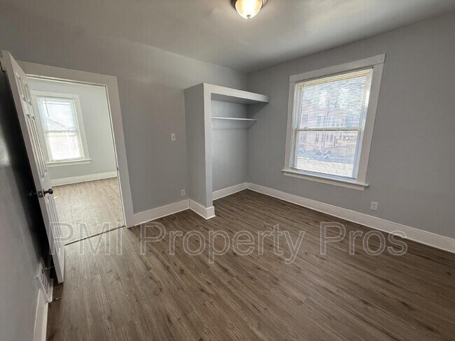 Building Photo - 3278 N 17th St