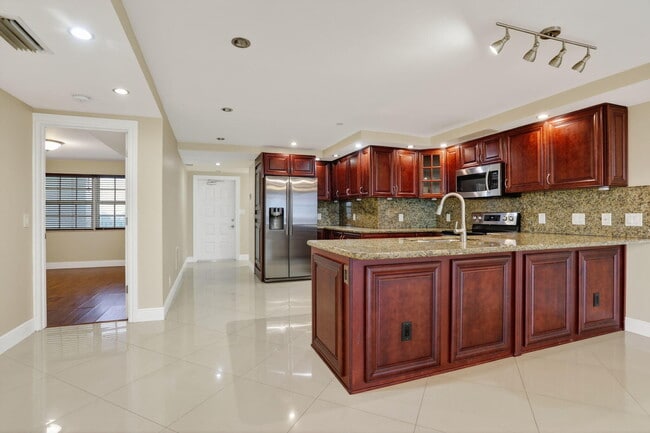 Building Photo - 3499 Oaks Way