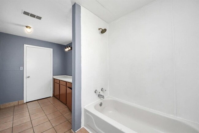 Building Photo - 13710 Brownsville St