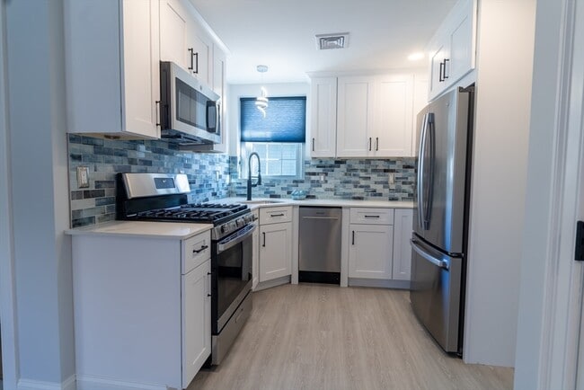 Building Photo - 229 Oneil Rd