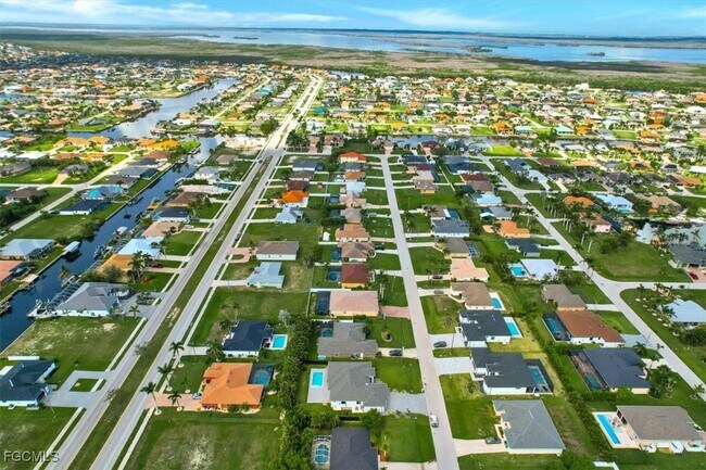 Building Photo - 2602 SW 27th St