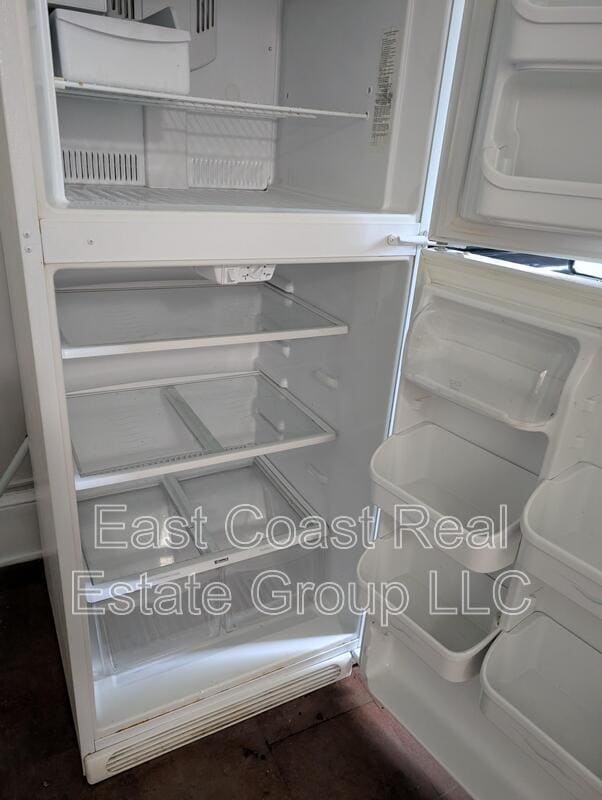 Building Photo - 304 1/2 W Martin St