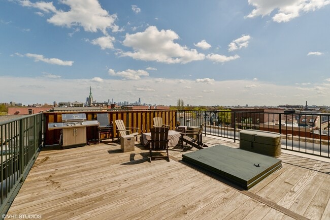 Building Photo - 3151 N Lincoln Ave