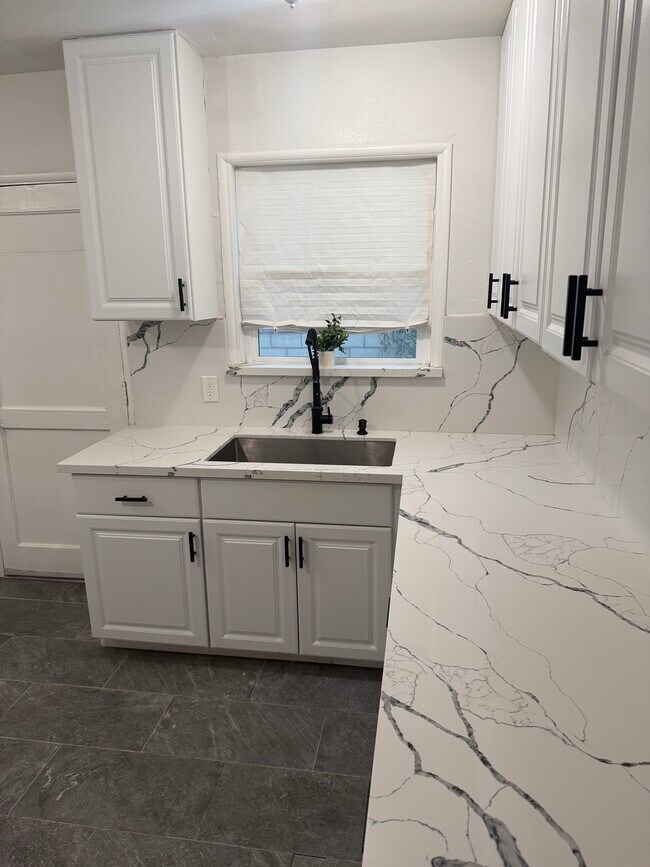 Building Photo - 44742 Gadsden Ave