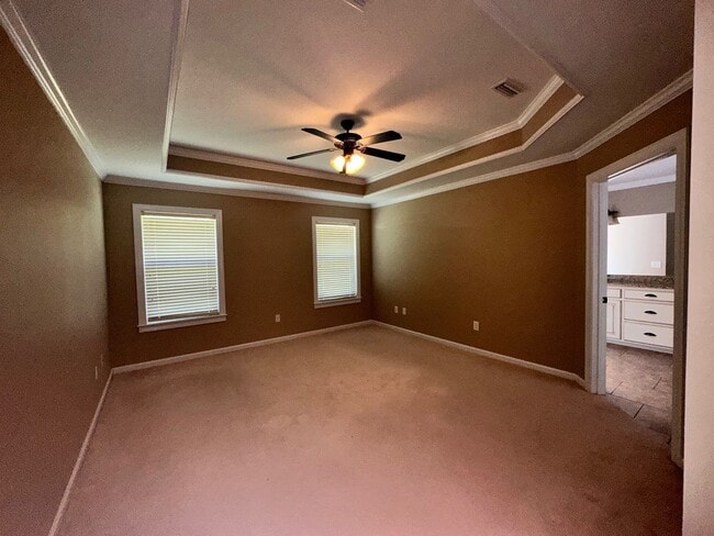 Building Photo - Valley Stream Subdivision!