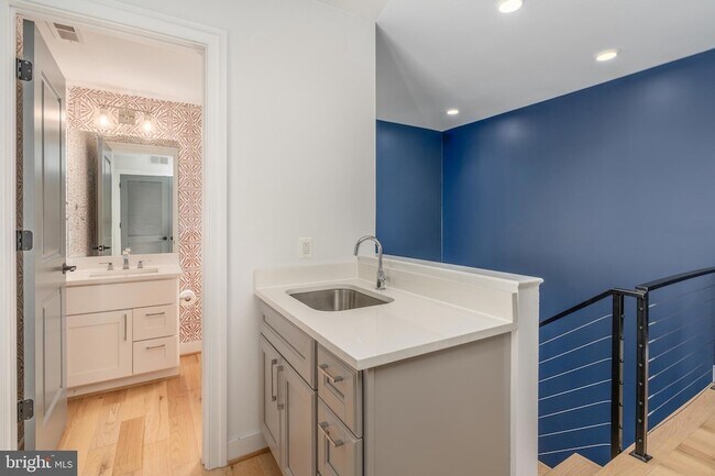 Building Photo - 811 Upshur St NW