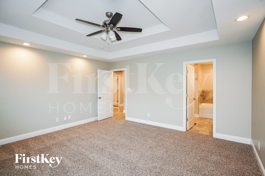 Building Photo - 791 Crestone Ln