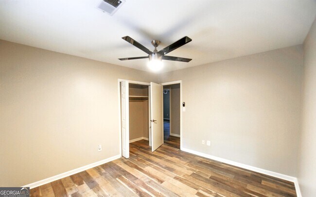 Building Photo - 125 Brooks Dr