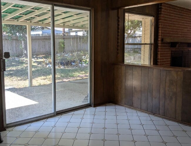Building Photo - 4602 Cambray Dr
