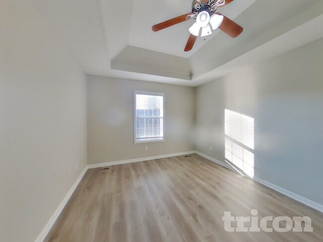 Building Photo - 121 Willowleaf Ln