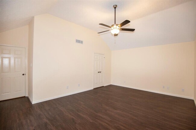 Building Photo - 14330 Little Willow Walk
