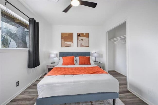 Building Photo - 3007 Burning Oak Dr