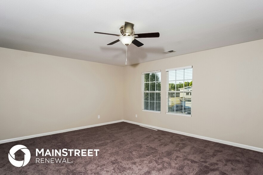 Building Photo - 15241 Tyler Mill Dr