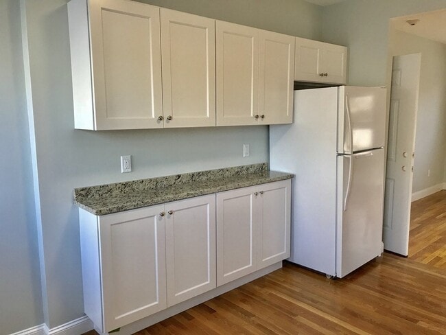 Building Photo - 822 Nantasket Ave