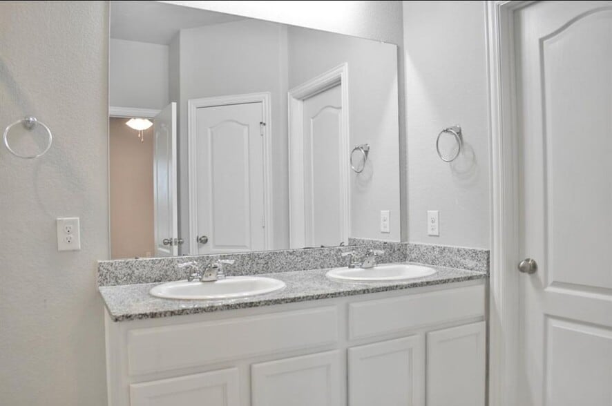 Building Photo - 31619 Heguy Pass