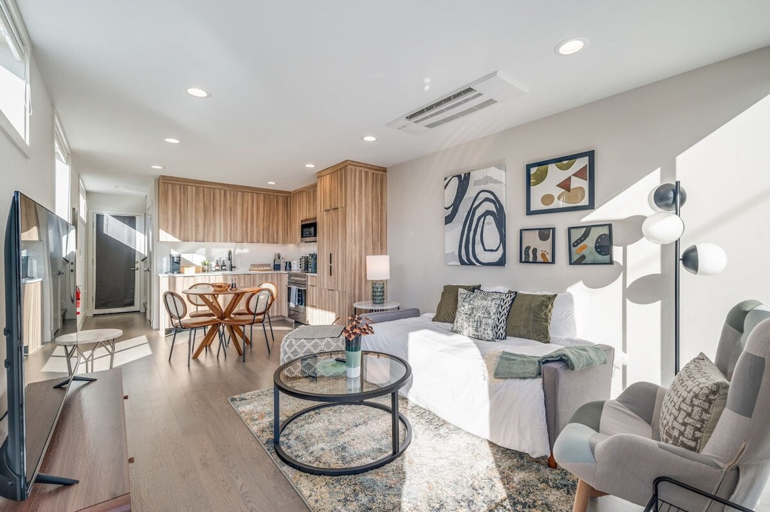 Building Photo - 4301 Dayton Ave N