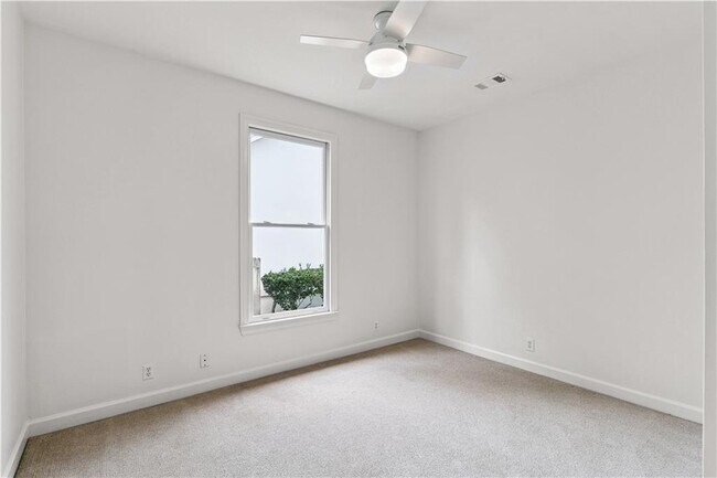 Building Photo - 417 Colley Ln