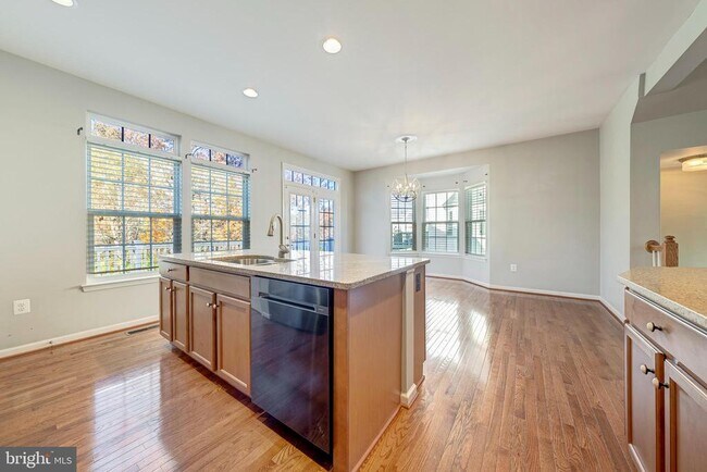 Building Photo - 43022 Spyder Pl