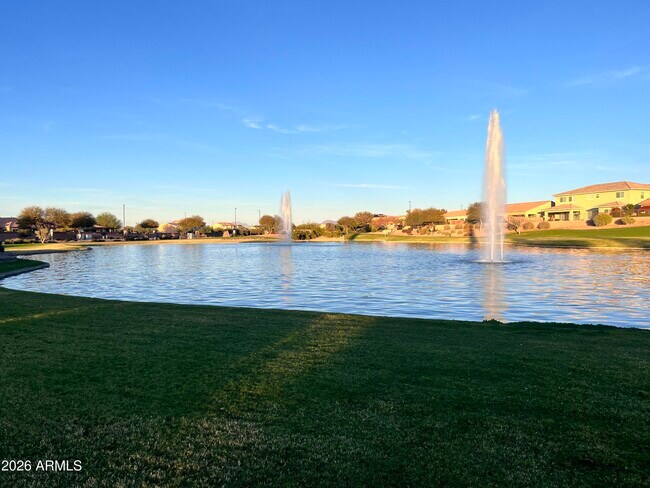 Building Photo - 2208 E Indian Wells Dr