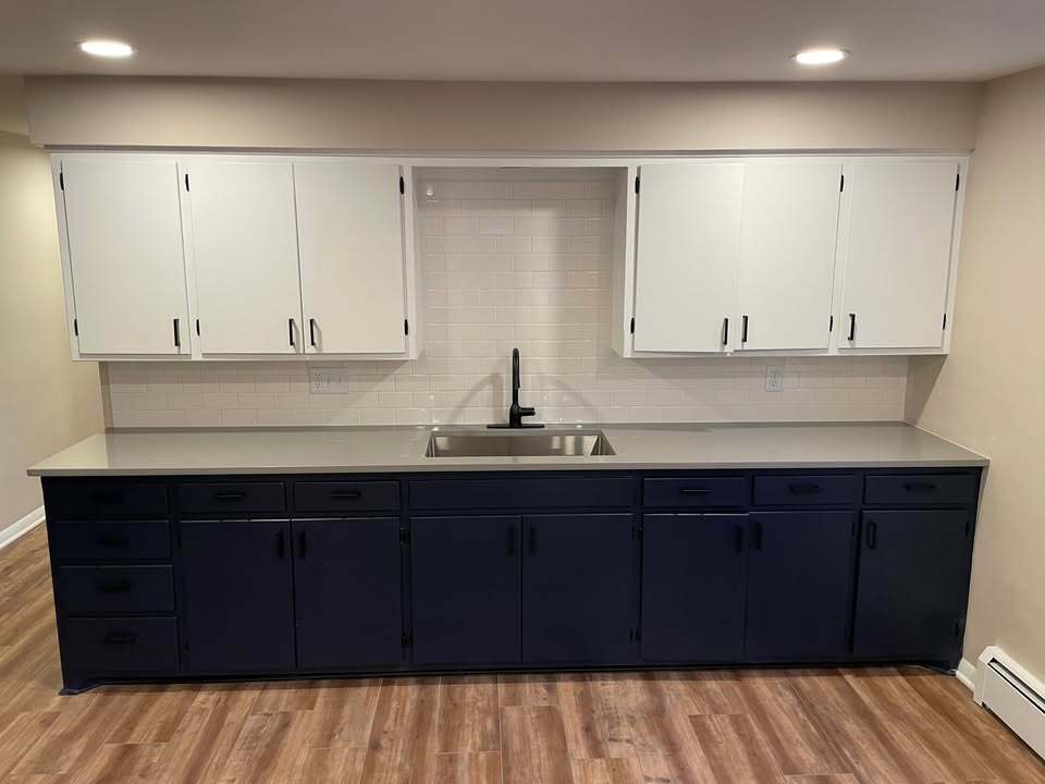 Building Photo - 415 Algoma St