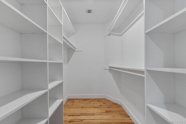 Building Photo - 65 Paulding Ln