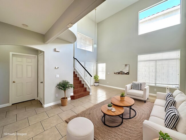 Building Photo - Buffalo Twain