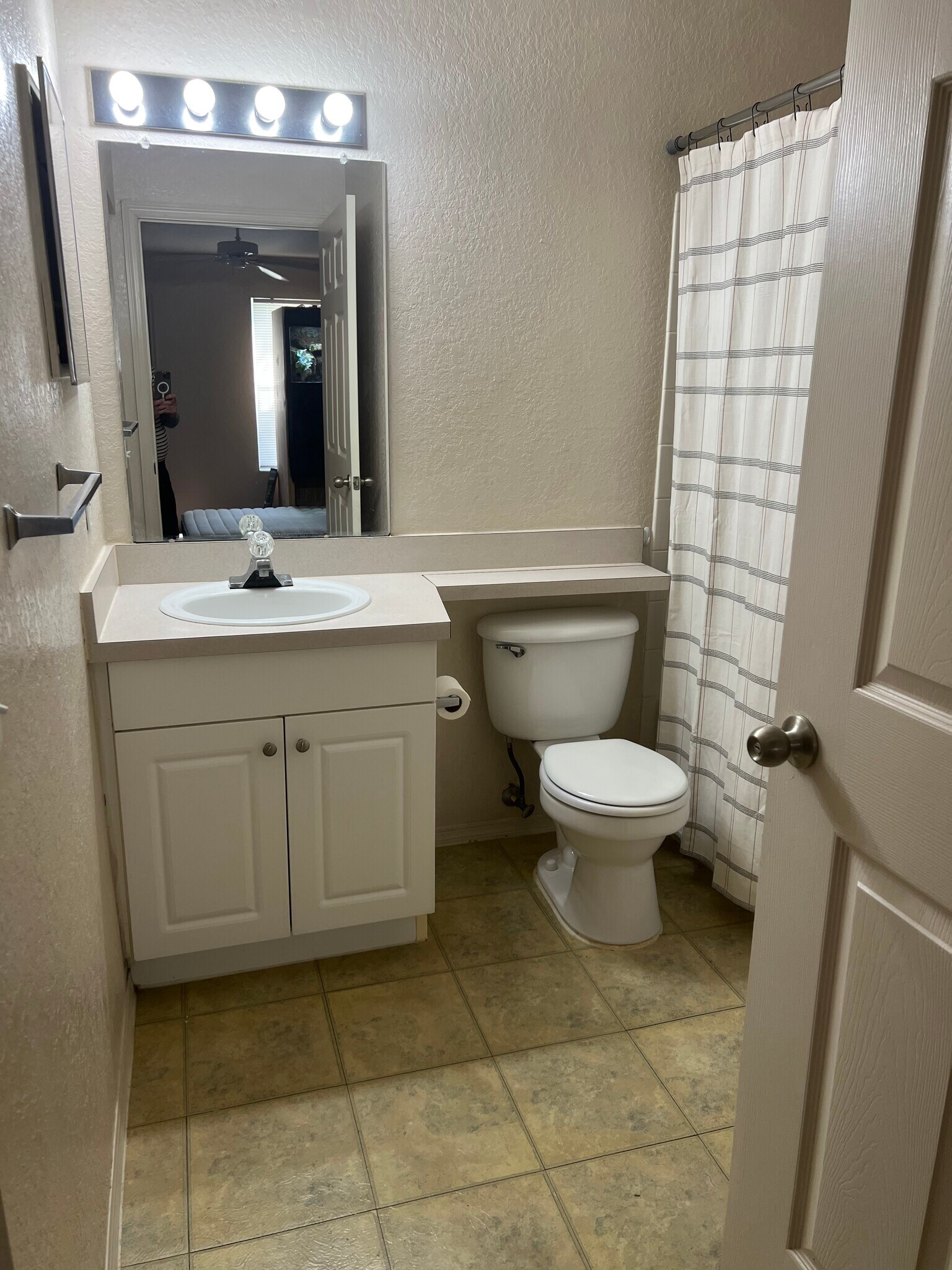 Bathrooms - 5934 Brickleberry Ln