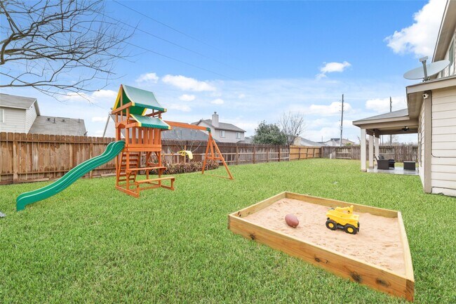 Building Photo - 21482 Biscayne Valley Ln