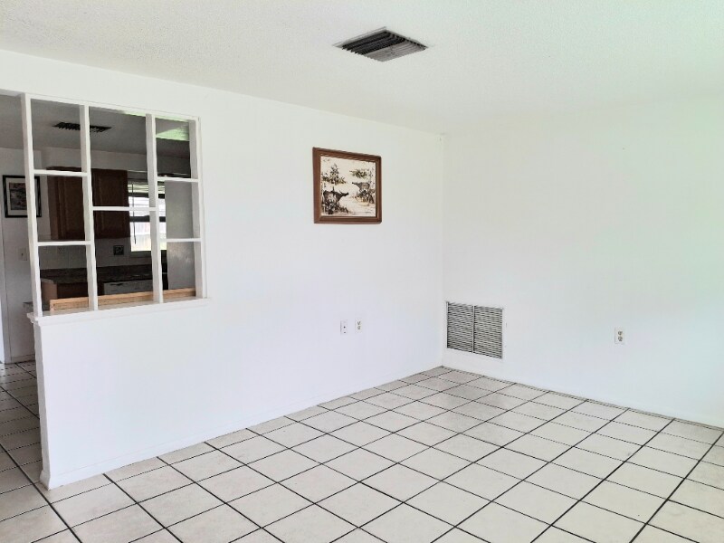 Building Photo - 1633 Doubloon Dr