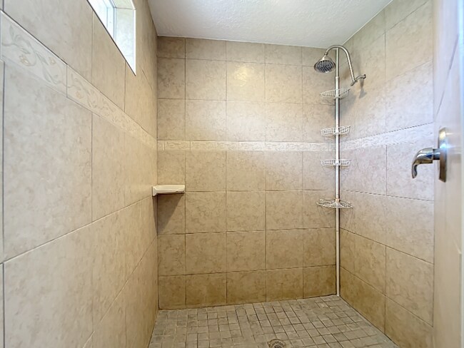 Building Photo - 3255 Jamestown St