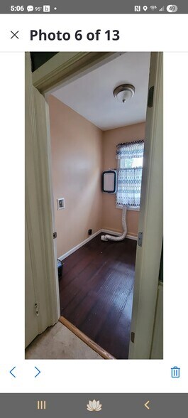 Building Photo - 44 Woodside Ave
