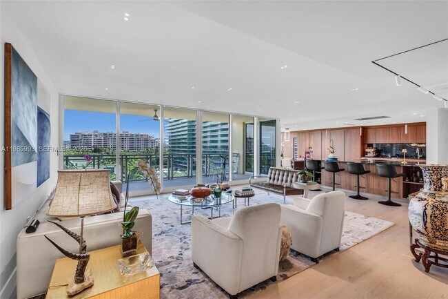 Building Photo - 430 Grand Bay Dr