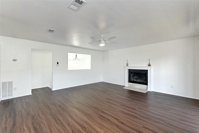 Building Photo - 1709 Wild Basin Ledge