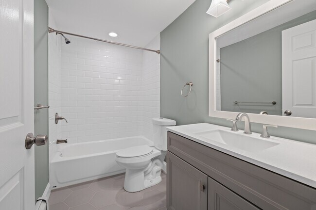 Building Photo - 341 Harrison Ave