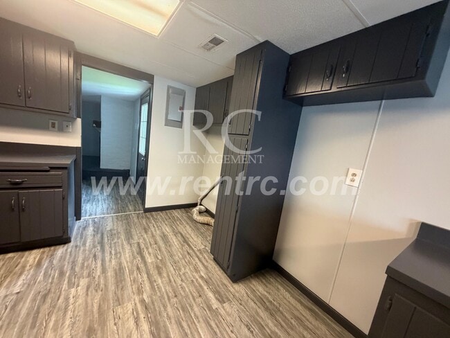 Building Photo - 638 McNeil-E
