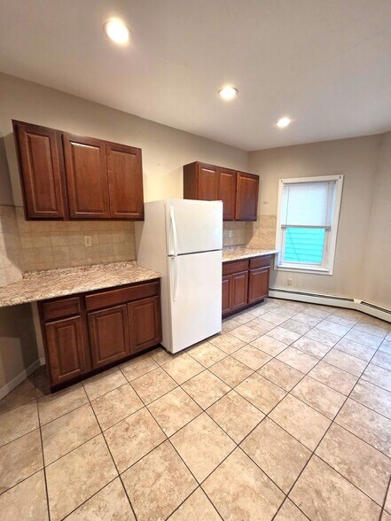 Building Photo - 1336-1340 Cranston Street