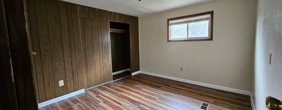 Building Photo - 30 3rd St