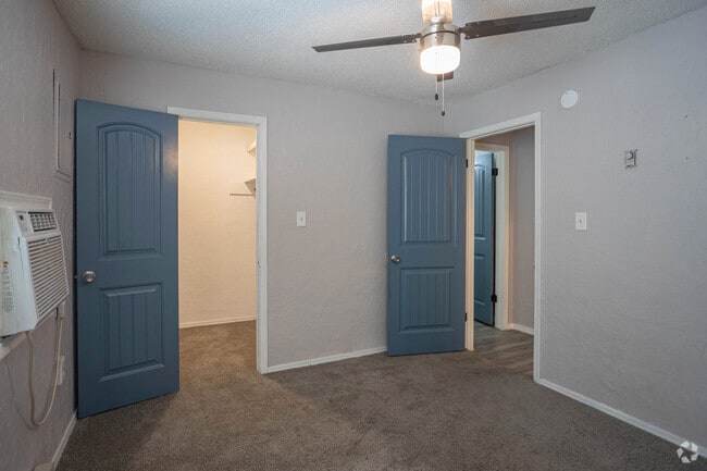 1BR, 1BA - 550SF - Lacarolyn Apartments
