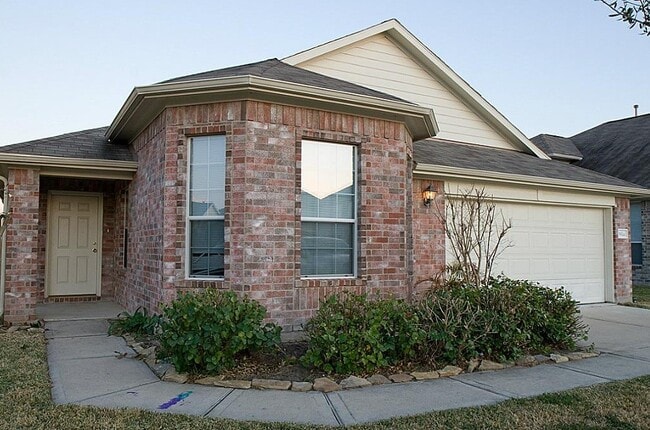 Primary Photo - 5514 Bear Cave Ln